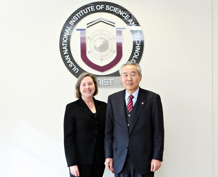 레슬리 바셋 주한미대사관 부대사, UNIST 방문