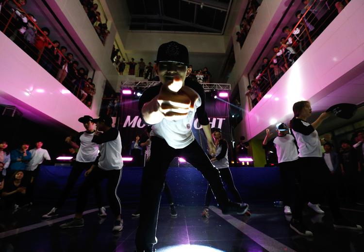 "소원을 말해봐"… 1박 2일간 캠퍼스 달군 봄 축제