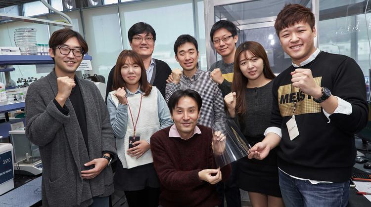 어디든 붙이고 잡아당길 수 있는 투명 히터(heater)